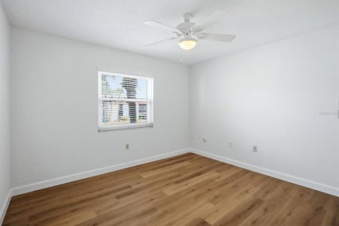 Copropriété à vendre à Sarasota, Floride: 2 chambres, 89.56 m2 № 2388304 - photo 20