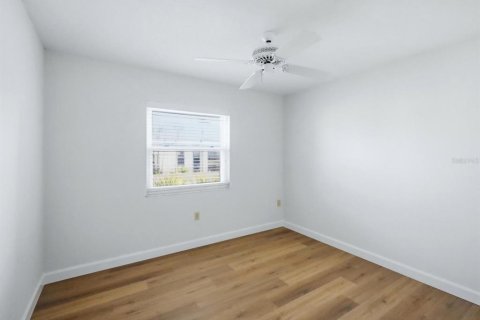 Copropriété à vendre à Sarasota, Floride: 2 chambres, 89.56 m2 № 2388304 - photo 15