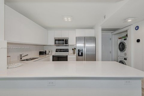 Снять в аренду кондоминиум в Майами-Бич, Флорида 1 спальня, 81.75м2, № 1952563 - фото 19