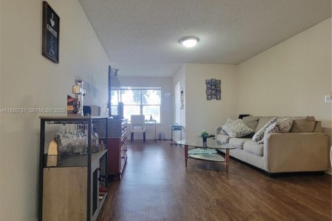 Copropriété à louer à Sunrise, Floride: 1 chambre, 69.03 m2 № 1986643 - photo 4