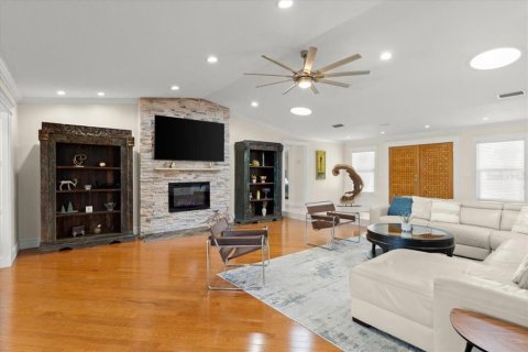 Casa en venta en Daytona Beach, Florida, 4 dormitorios, 325.9 m2 № 1754748 - foto 11