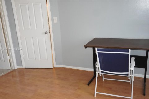 Condominio en venta en Sunrise, Florida, 2 dormitorios, 76.92 m2 № 1956128 - foto 7