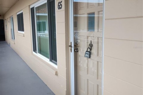 Condo in Clearwater, Florida, 2 bedrooms  № 1873110 - photo 1