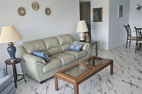 Condo in Clearwater, Florida, 2 bedrooms  № 1873110 - photo 5