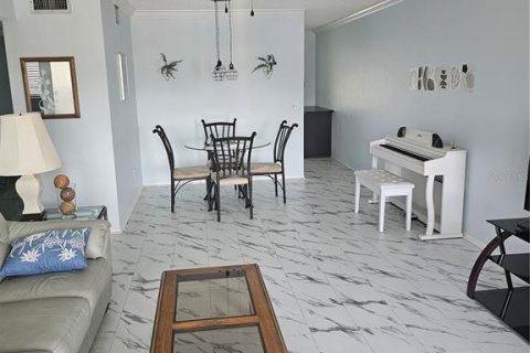 Condo in Clearwater, Florida, 2 bedrooms  № 1873110 - photo 3