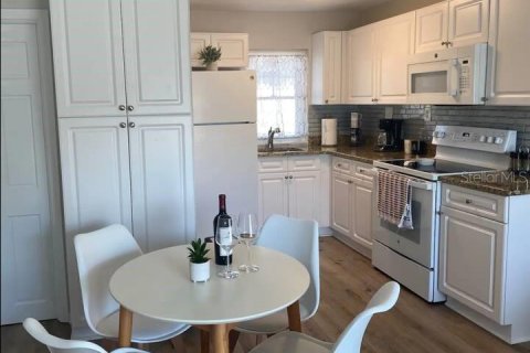 Casa en alquiler en Largo, Florida, 3 dormitorios, 71.53 m2 № 1848473 - foto 3