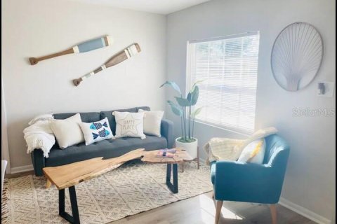 Casa en alquiler en Largo, Florida, 3 dormitorios, 71.53 m2 № 1848473 - foto 2