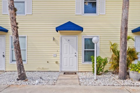Adosado en venta en Punta Gorda, Florida, 2 dormitorios, 100.15 m2 № 1510428 - foto 1