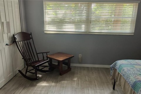 Condo in Belleair Bluffs, Florida, 1 bedroom  № 1882736 - photo 13