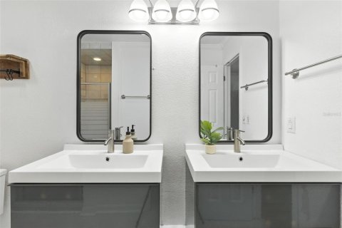 Condominio en alquiler en Deltona, Florida, 2 dormitorios, 119.66 m2 № 1869341 - foto 15