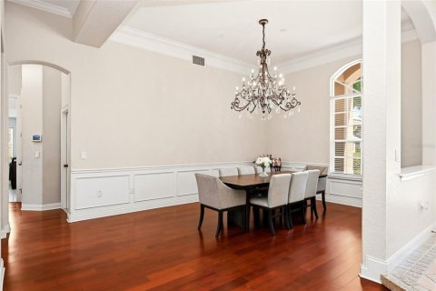 House in Windermere, Florida 4 bedrooms, 376.44 sq.m. № 2112905 - photo 21