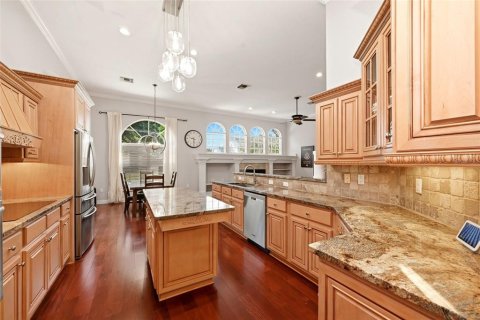 House in Windermere, Florida 4 bedrooms, 376.44 sq.m. № 2112905 - photo 7