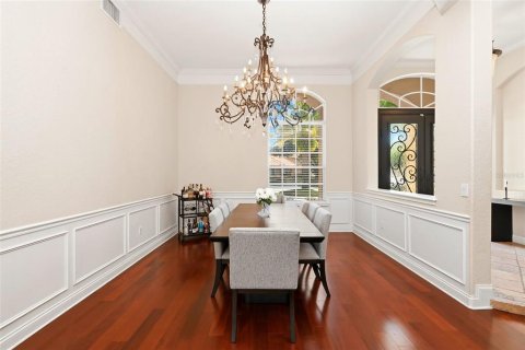 House in Windermere, Florida 4 bedrooms, 376.44 sq.m. № 2112905 - photo 22