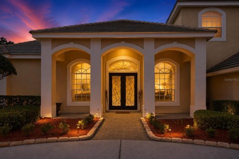 House in Windermere, Florida 4 bedrooms, 376.44 sq.m. № 2112905 - photo 17