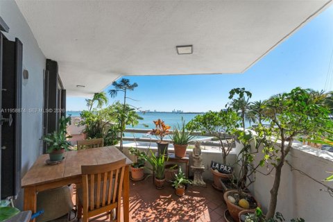 Condominio en venta en Miami, Florida, 2 dormitorios, 117.34 m2 № 2017784 - foto 14