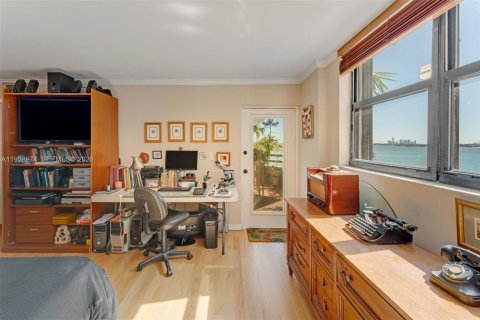 Condominio en venta en Miami, Florida, 2 dormitorios, 117.34 m2 № 2017784 - foto 10