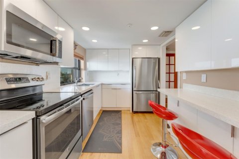 Condominio en venta en Miami, Florida, 2 dormitorios, 117.34 m2 № 2017784 - foto 6