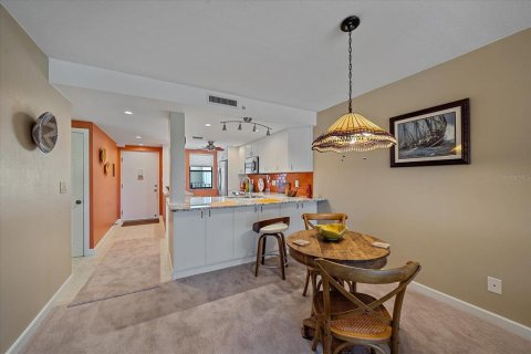Купить кондоминиум в Энглвуд, Флорида 7 комнат, 99.41м2, № 1597658 - фото 6