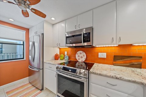 Купить кондоминиум в Энглвуд, Флорида 7 комнат, 99.41м2, № 1597658 - фото 11