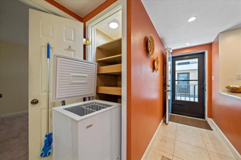 Купить кондоминиум в Энглвуд, Флорида 7 комнат, 99.41м2, № 1597658 - фото 7