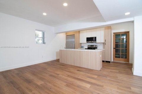 Купить виллу или дом в Холливуд, Флорида 4 спальни, 214.05м2, № 1940910 - фото 28