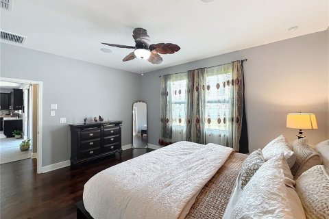 House in Orlando, Florida 4 bedrooms, 260.96 sq.m. № 1640823 - photo 21