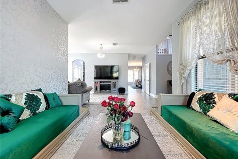 House in Orlando, Florida 4 bedrooms, 260.96 sq.m. № 1640823 - photo 9