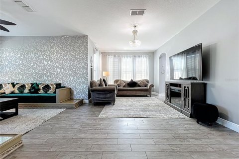 House in Orlando, Florida 4 bedrooms, 260.96 sq.m. № 1640823 - photo 7