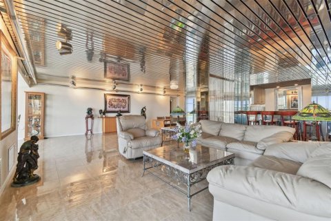 Condo in Clearwater, Florida, 4 bedrooms  № 1400582 - photo 5