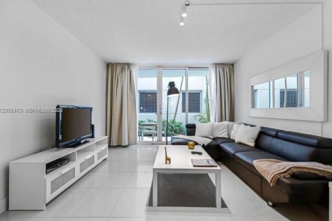 Copropriété à vendre à Hollywood, Floride: 1 chambre, 81.2 m2 № 2067817 - photo 2