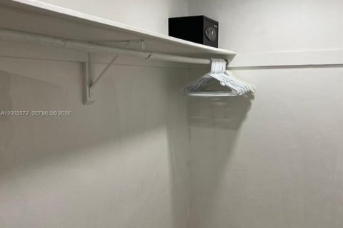 Copropriété à vendre à Hollywood, Floride: 1 chambre, 81.2 m2 № 2067817 - photo 8