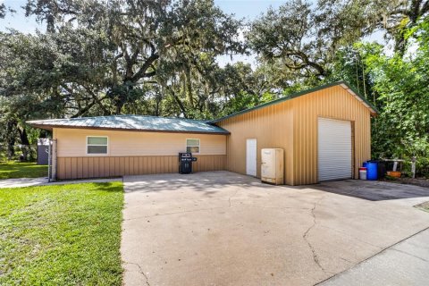 House in Bushnell, Florida 3 bedrooms, 165.55 sq.m. № 2308355 - photo 28