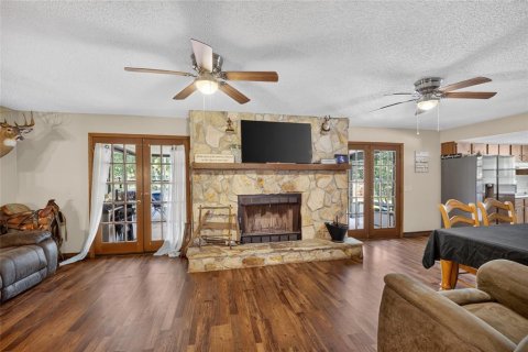House in Bushnell, Florida 3 bedrooms, 165.55 sq.m. № 2308355 - photo 11