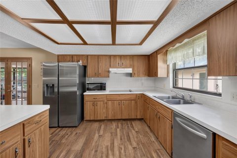 House in Bushnell, Florida 3 bedrooms, 165.55 sq.m. № 2308355 - photo 6