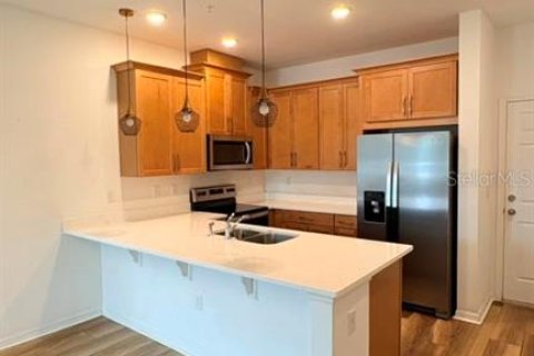 Adosado en alquiler en Orlando, Florida, 4 dormitorios, 137.12 m2 № 2239228 - foto 10
