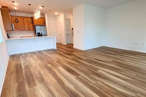 Adosado en alquiler en Orlando, Florida, 4 dormitorios, 137.12 m2 № 2239228 - foto 3