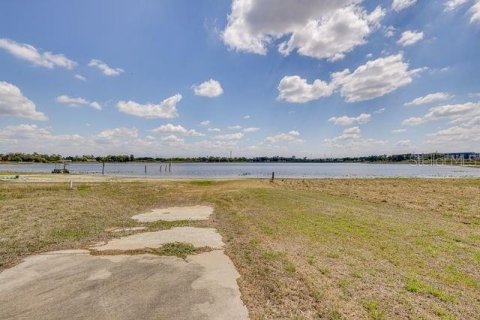 House in Wimauma, Florida 3 bedrooms, 152.36 sq.m. № 2239173 - photo 30