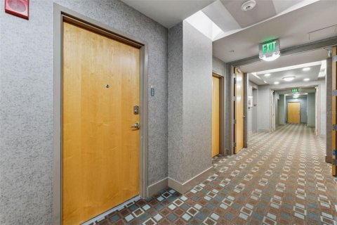 Condo in Tampa, Florida, 1 bedroom  № 1765520 - photo 3