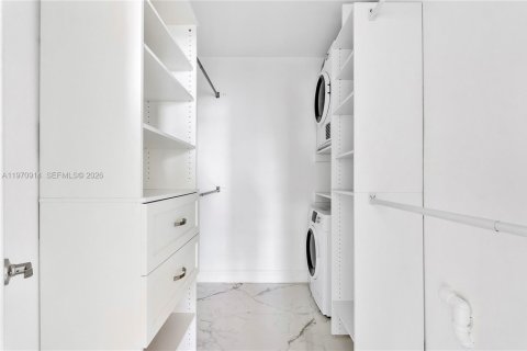 Condo in Fort Lauderdale, Florida, 2 bedrooms  № 2031384 - photo 27