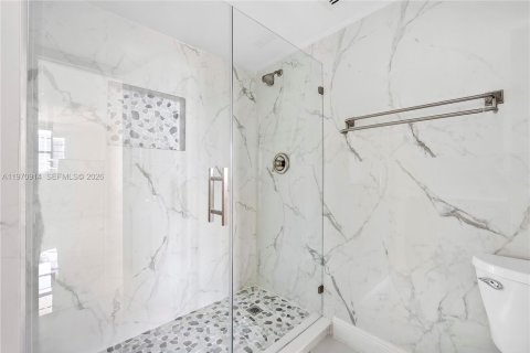 Condo in Fort Lauderdale, Florida, 2 bedrooms  № 2031384 - photo 26