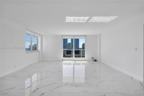 Condo in Fort Lauderdale, Florida, 2 bedrooms  № 2031384 - photo 4