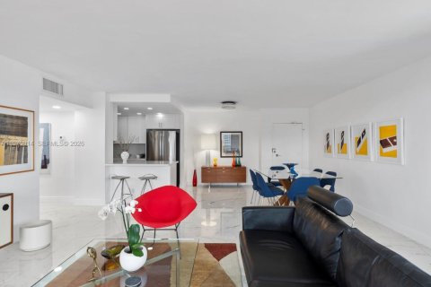 Condo in Fort Lauderdale, Florida, 2 bedrooms  № 2031384 - photo 10