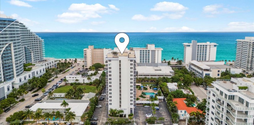 Condo in Fort Lauderdale, Florida, 2 bedrooms  № 2031384
