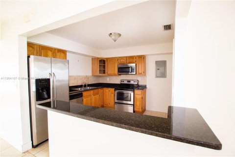 Casa en alquiler en Pembroke Pines, Florida, 3 dormitorios, 132.39 m2 № 2012505 - foto 5