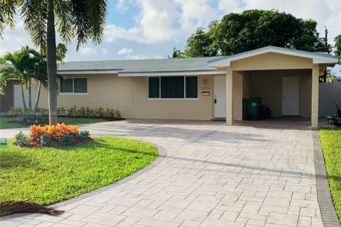 Casa en alquiler en Pembroke Pines, Florida, 3 dormitorios, 132.39 m2 № 2012505 - foto 3