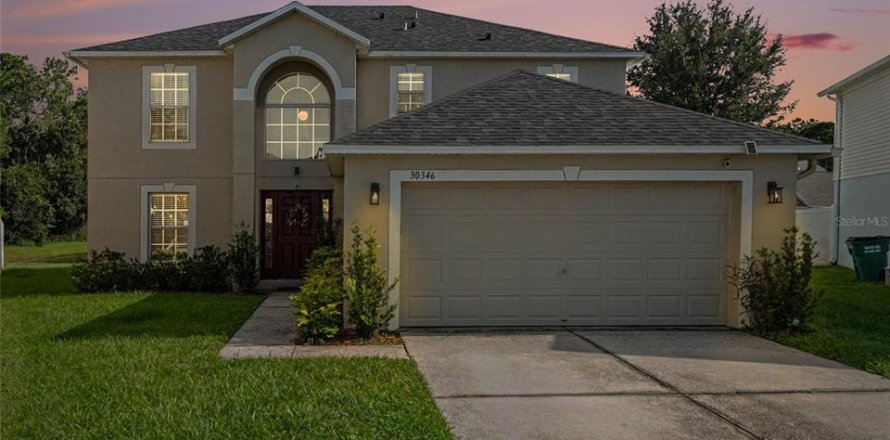 Villa ou maison à Wesley Chapel, Floride 4 chambres, 206.43 m2 № 2429277