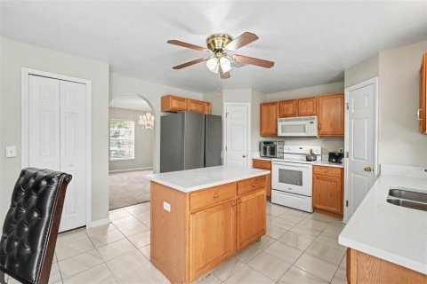 Villa ou maison à louer à Wesley Chapel, Floride: 4 chambres, 206.43 m2 № 2429277 - photo 17