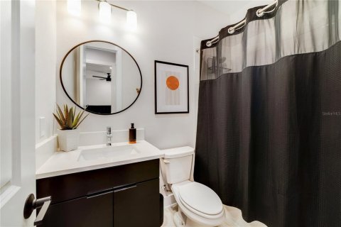 Casa en venta en Orlando, Florida, 3 dormitorios, 182.55 m2 № 1911712 - foto 24
