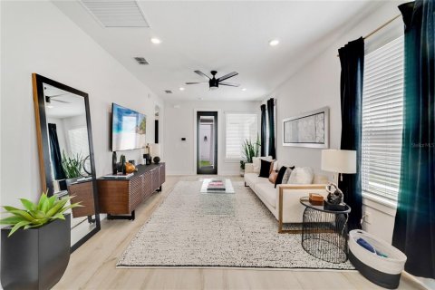 Casa en venta en Orlando, Florida, 3 dormitorios, 182.55 m2 № 1911712 - foto 13