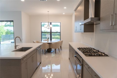 Villa ou maison à louer à Boca Raton, Floride: 5 chambres, 428.19 m2 № 2293345 - photo 10